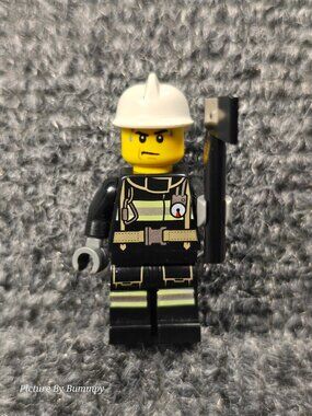 Blaze Firefighter minifigure (tlm030) L#10